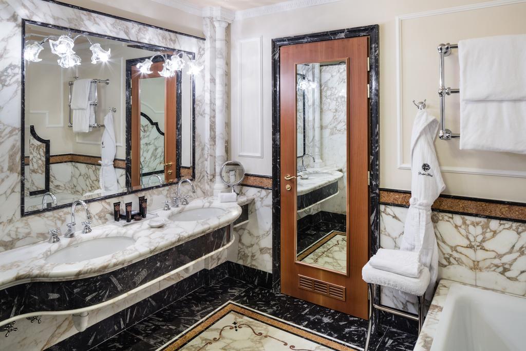 Baglioni Hotel Carlton - The Leading Hotels Of The World 밀라노 외부 사진